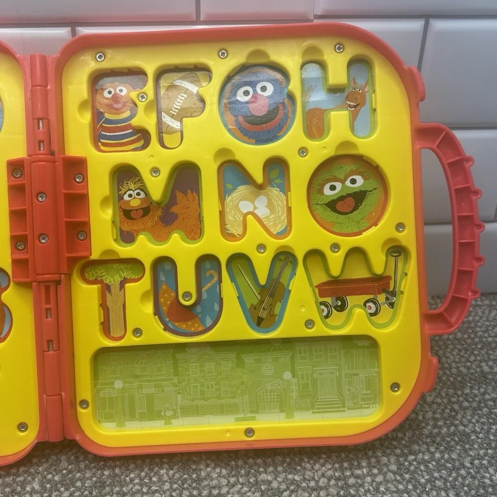 Sesame Streets Elmo On The Go ABC Carrying Case With ALL Letters!